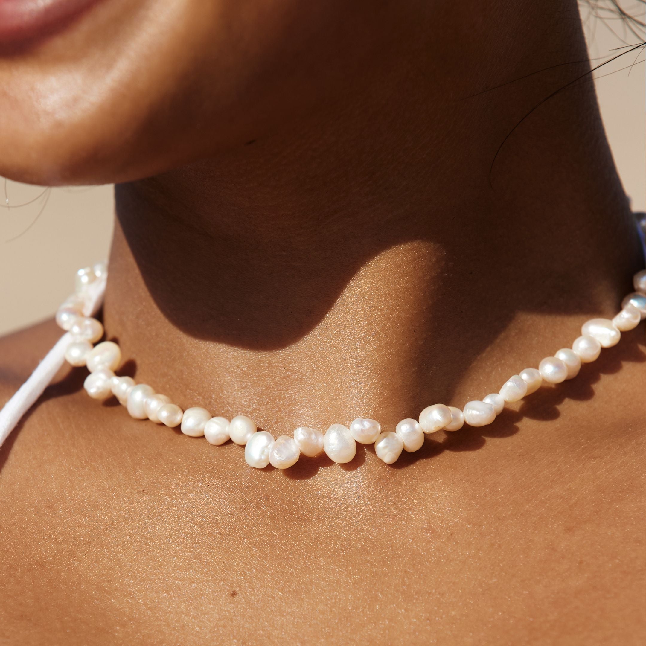 beach_pearl_pendant Sunseeker Choker - Image 1