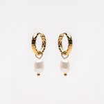 Hammered Pearl Hoop Earrings - Image 5
