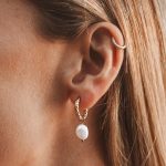 Hammered Pearl Hoop Earrings - Image 9