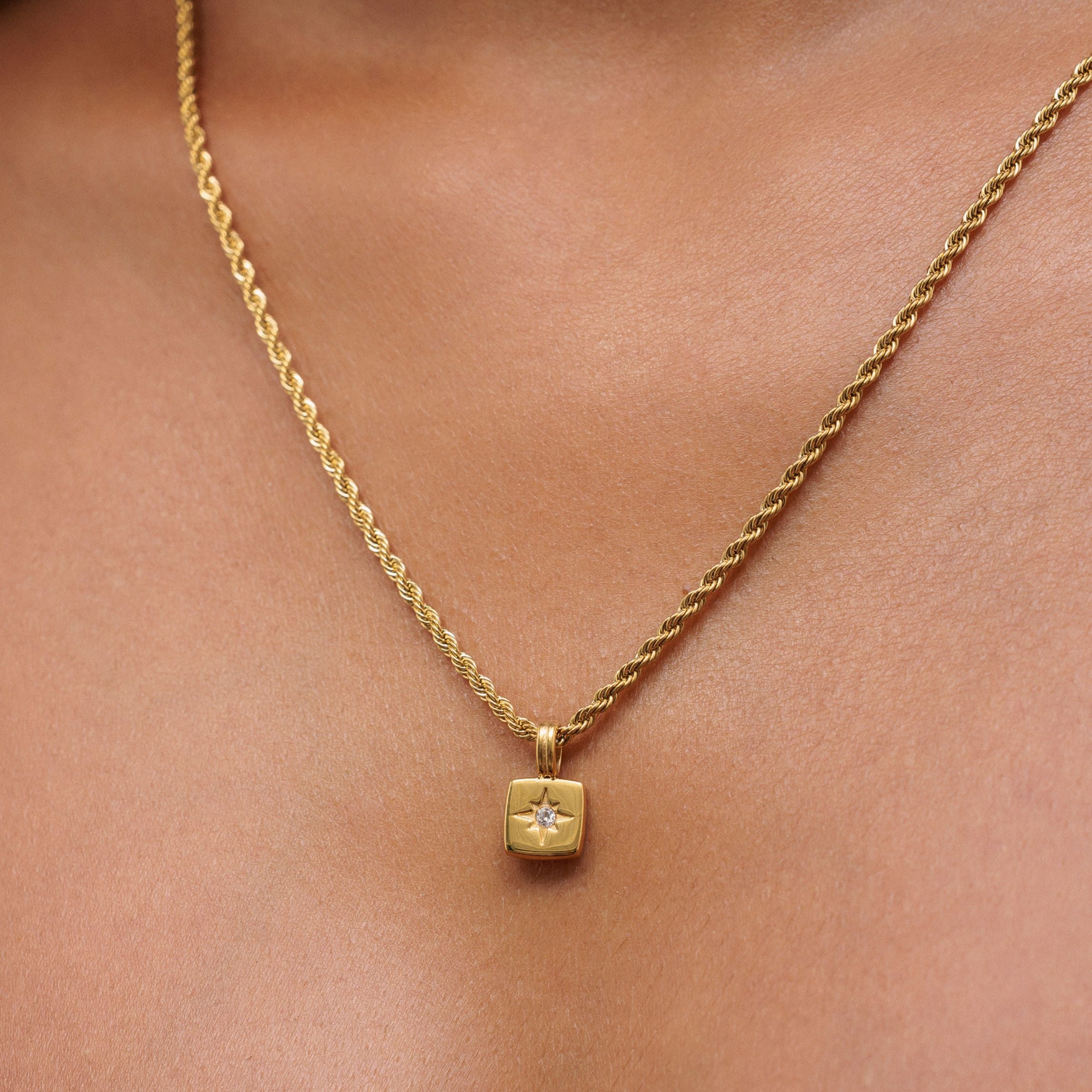 star-pendant Noosa Necklace - Image 1